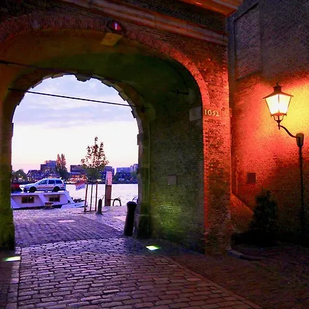 Bed & Breakfast Studioplus Dordrecht